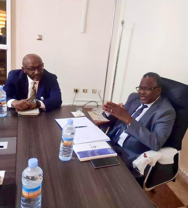 رئيس سلطة منطقة انواذيبو الحرة يلتقي بوفد من شركة شنقيتل&nbsp;(…)