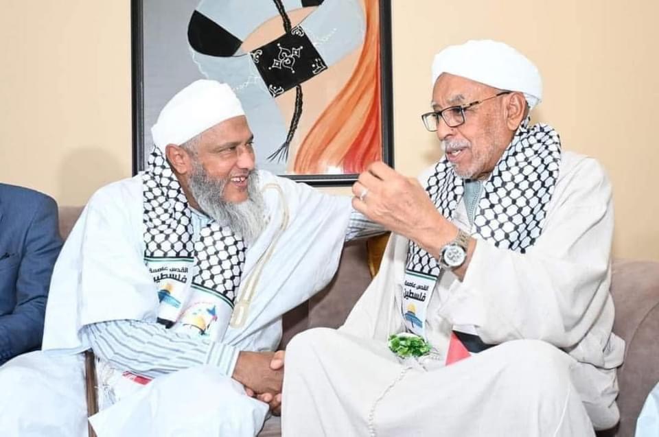 صور من زيارة العلامة ولد الددو للخليفة العام للطريقة&nbsp;(…)