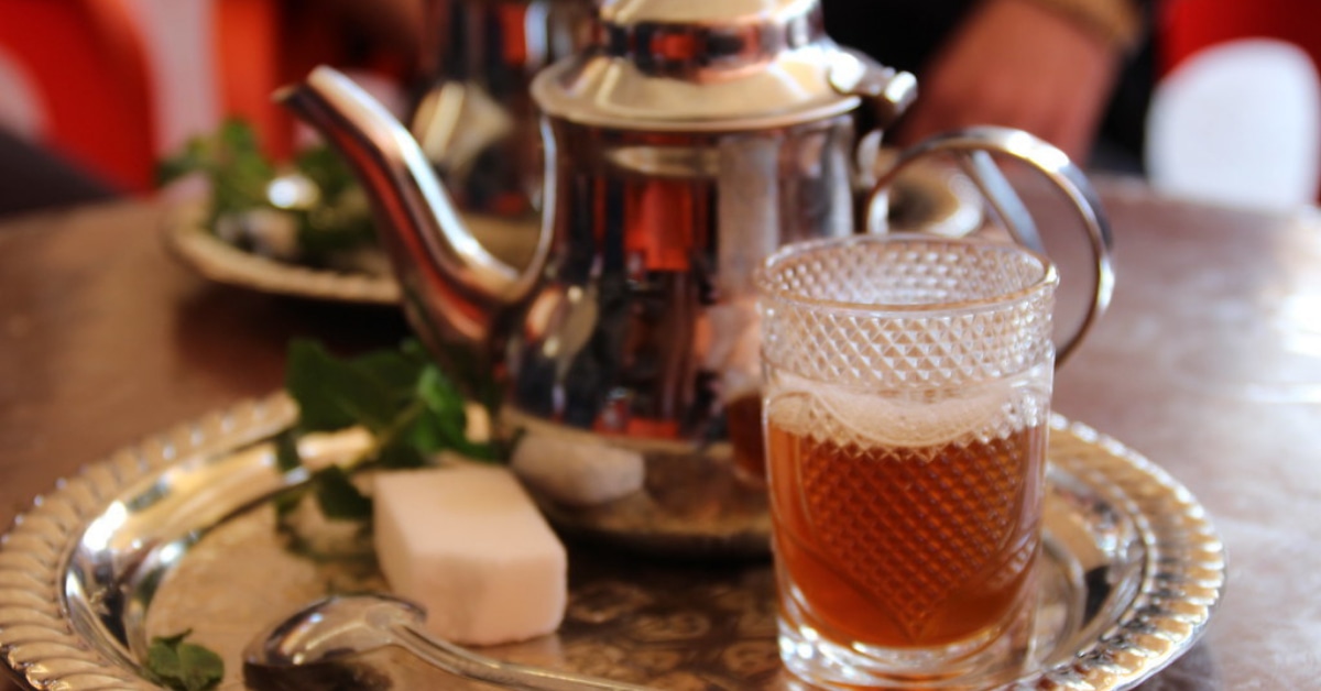 ضررها كبير.. 5 أطعمة لا تأكلها عندما تشرب الشاي