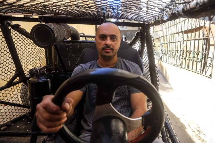 محمد الضبة يخوض سباق أحلامه على رمال الشاطئ